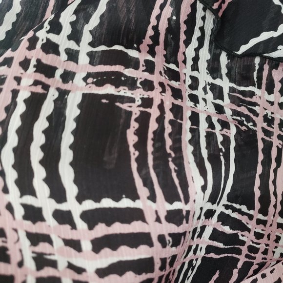 Ruffled Print Blouse - Picture 4 of 4